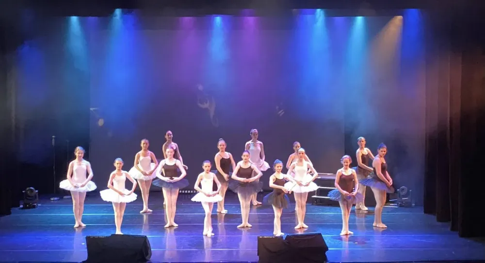 class'dance spectacles 2022 (9)